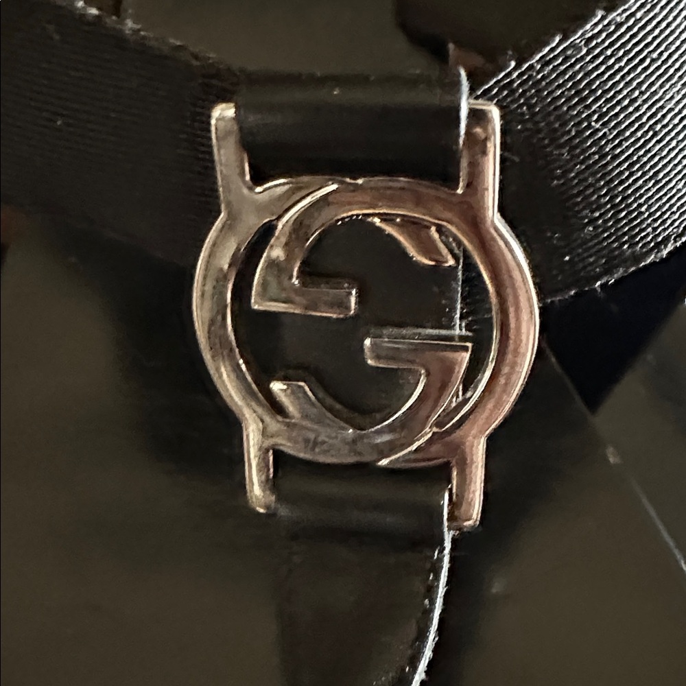 Vintage Gucci Black Leather Sandals w/Silver Logo Detail • Oooohlala & Amore! 🇮🇹 - Picture 3 of 10